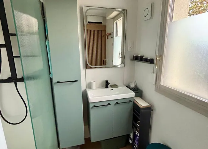 Maison Jardin 2 Au Calme A 2 Pas Du Centre Et Vakantiehuis *